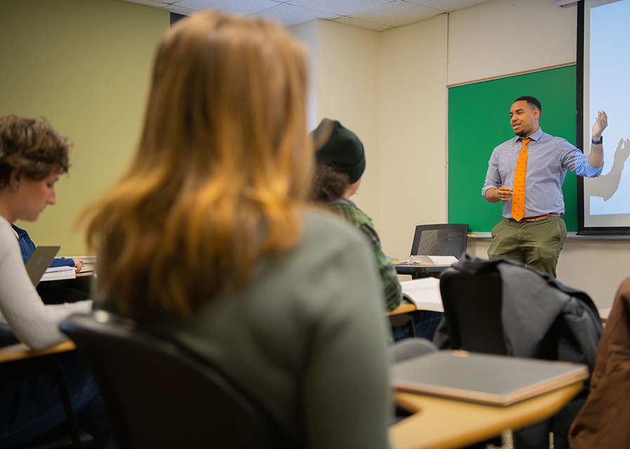 Craig Ford, professor at St. Norbert College, teaches a course.