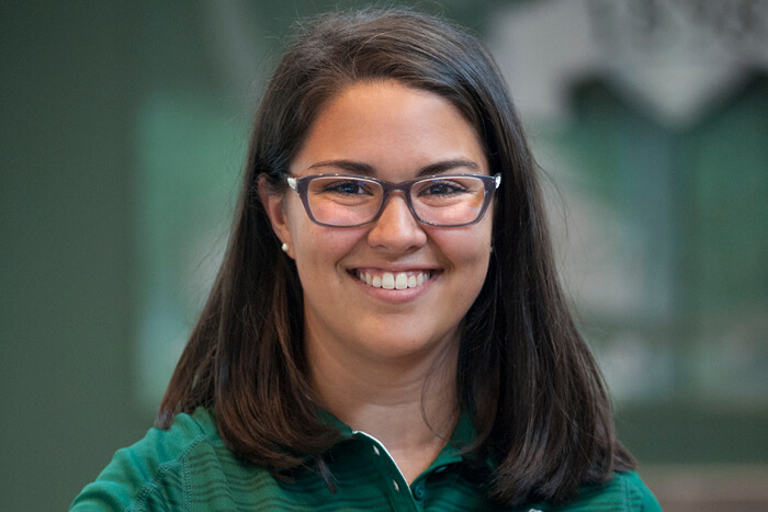 St. Norbert College geology alum Sara Schreder-Gomes ’19 poses for a photo.